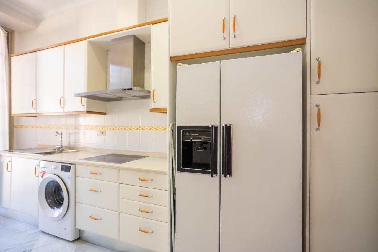 Constitucion Apartment Малага Екстериор снимка